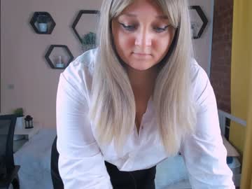 girl Free Milf And Mature Live Sex Cams with liliandawn