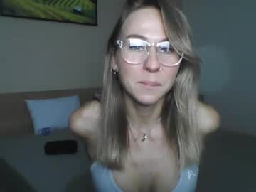 girl Free Milf And Mature Live Sex Cams with viktoriaaember