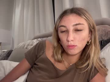 girl Free Milf And Mature Live Sex Cams with faithsierra