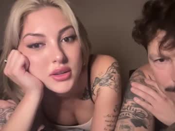 couple Free Milf And Mature Live Sex Cams with athenasnowxo