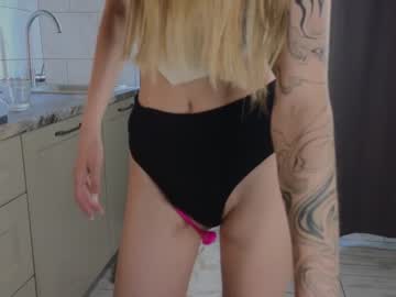 girl Free Milf And Mature Live Sex Cams with anitaholmes