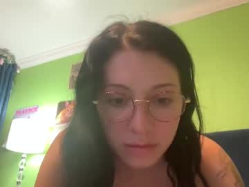 girl Free Milf And Mature Live Sex Cams with ravenlanexx