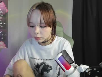 girl Free Milf And Mature Live Sex Cams with gummi_heart