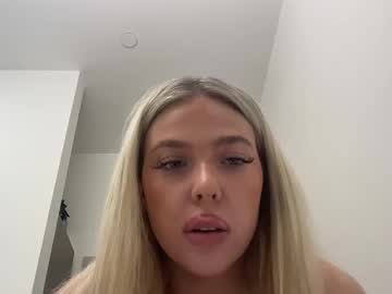 girl Free Milf And Mature Live Sex Cams with emabluee2