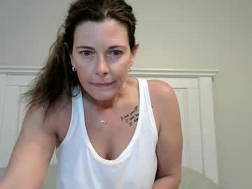 girl Free Milf And Mature Live Sex Cams with naughtynikkiexx