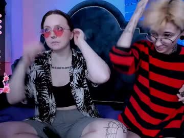 couple Free Milf And Mature Live Sex Cams with shypreettygirl