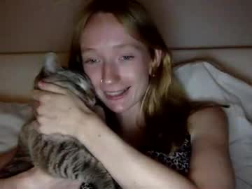 girl Free Milf And Mature Live Sex Cams with littlee_redd