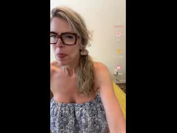 girl Free Milf And Mature Live Sex Cams with chloedahlxo