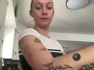 girl Free Milf And Mature Live Sex Cams with carlyy13